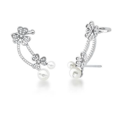 Brinco Trevo e Pérolas ear cuff
